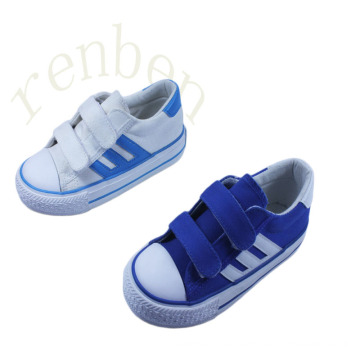 2015 Hot New Children′s Comfortable Canvas Shoes